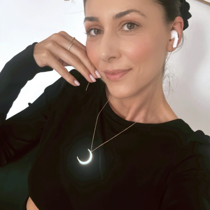 {"eId":"683360018715963","CameraPosition":2}